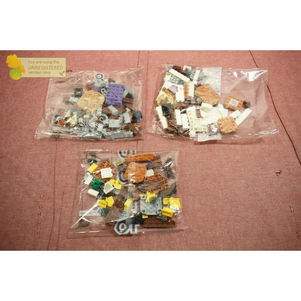 LEGO Super Mario King Boo's Haunted Mansion Set 71436 - Picture 9 of 16